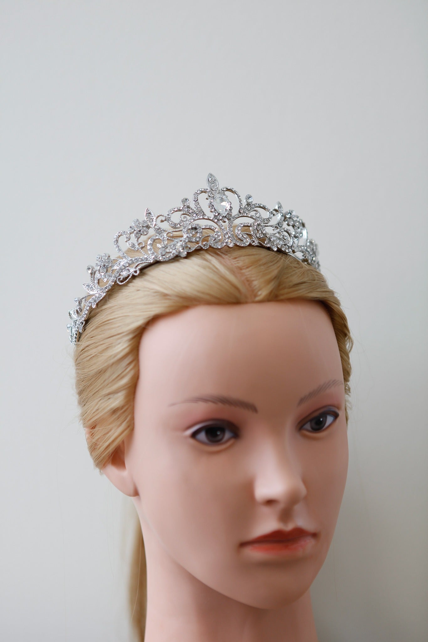 REMI_T | Tiara