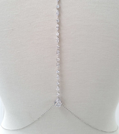 Close-up of a diamond necklace on a mannequin bust