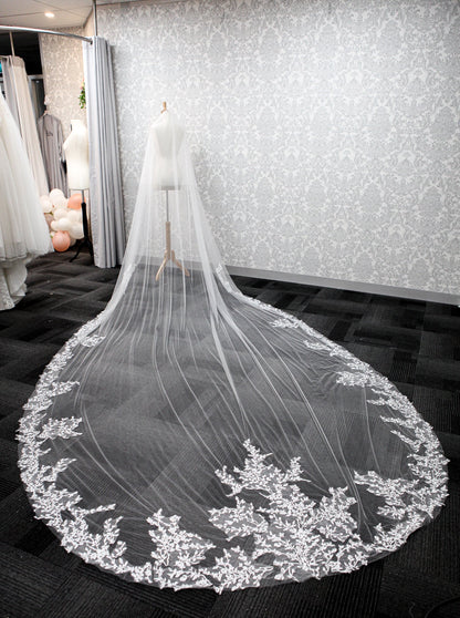 HESTIA | Floral Cathedral Lace Veil
