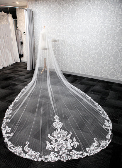 BRIGID |  Royal Cathedral Lace Veil