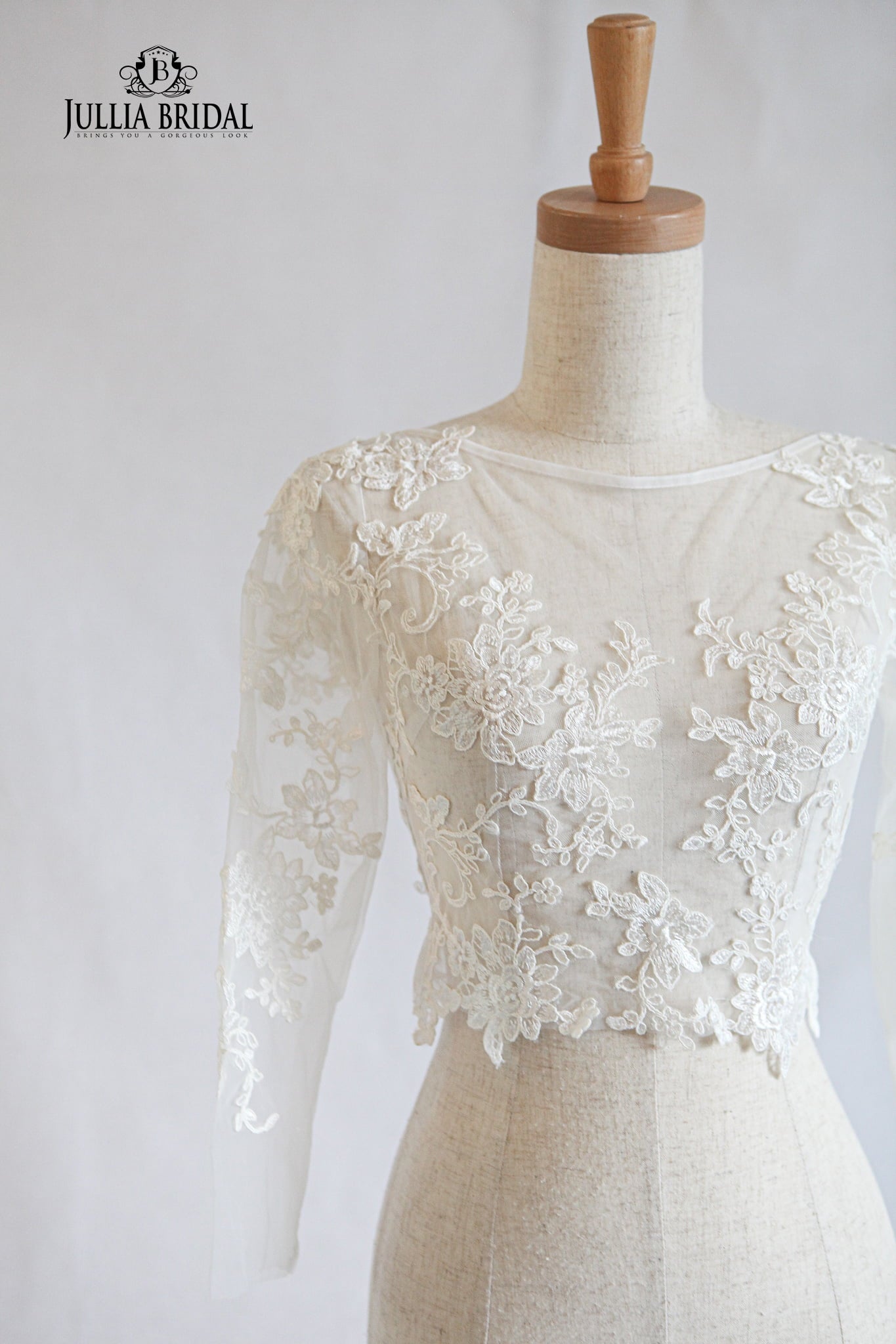 Floral Lace Long Sleeves | Boleros