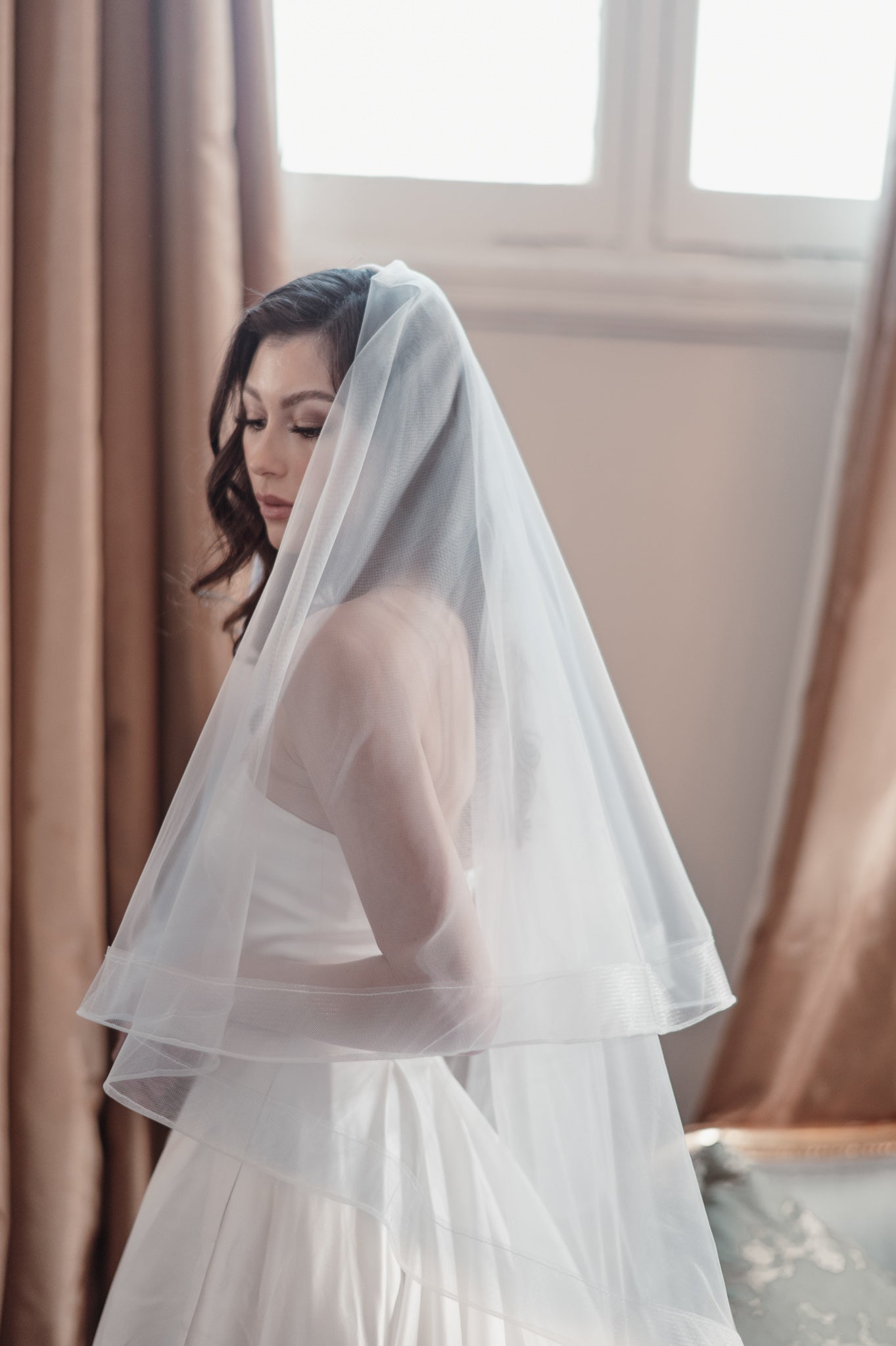 PLAIN EDGED ORGANZA VEIL