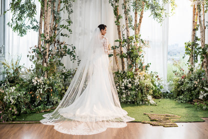 ANTHIEA | Royal Cathedral Scalloped Lace Veil