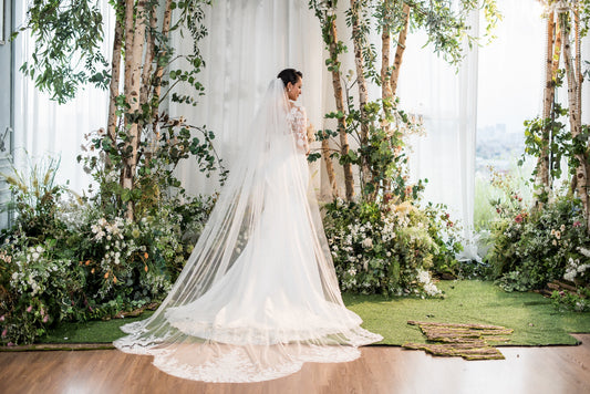 ANTHIEA | Royal Cathedral Scalloped Lace Veil