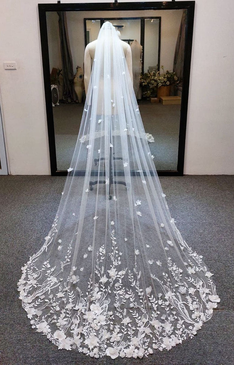 YARA | 3D Floral Lace Veil