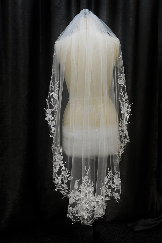 CHLOE | Floral Lace Veil