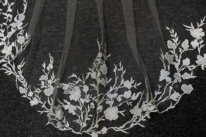 CHLOE | Floral Lace Veil