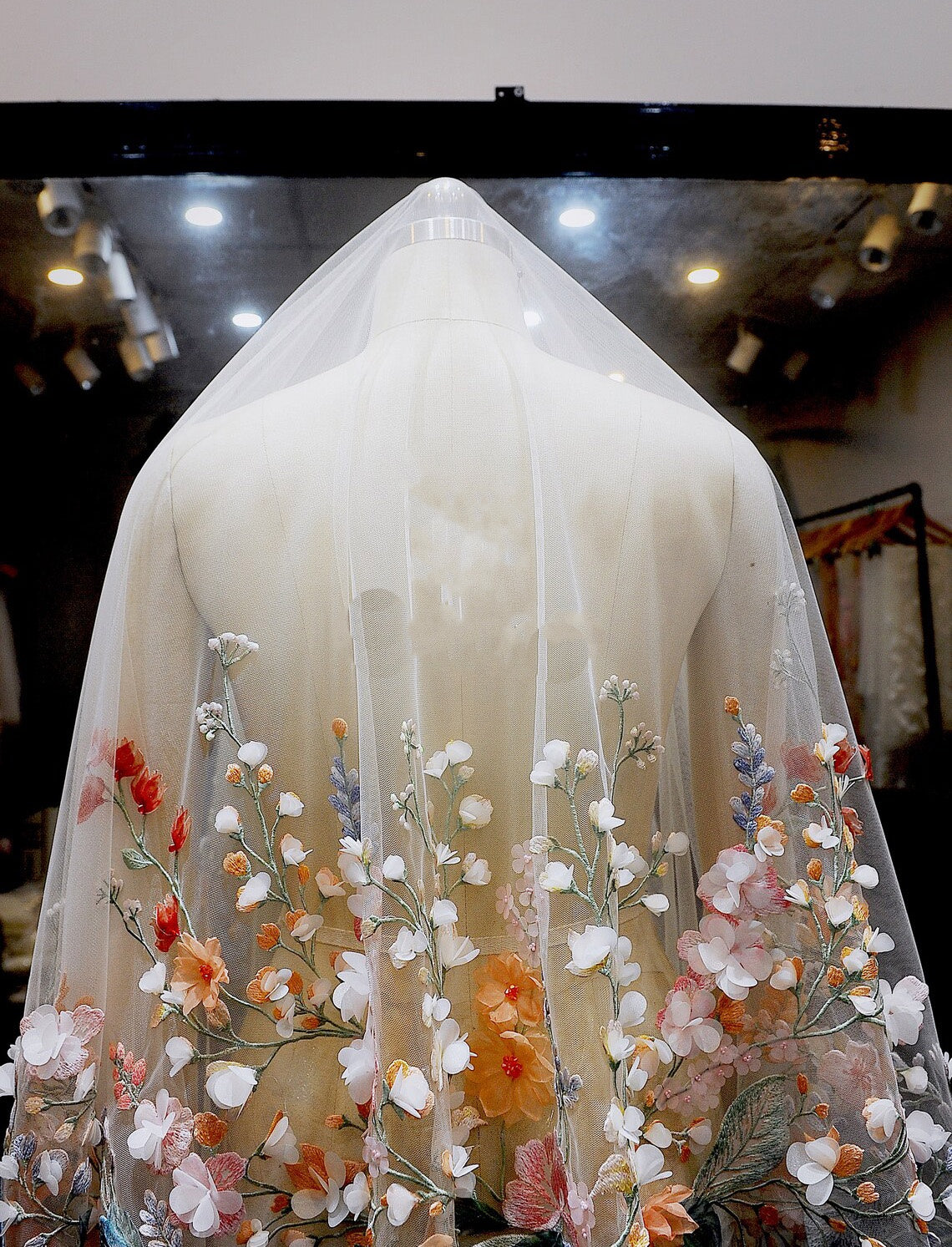 THALIA | 3D  Embroidery Color Flower Veil