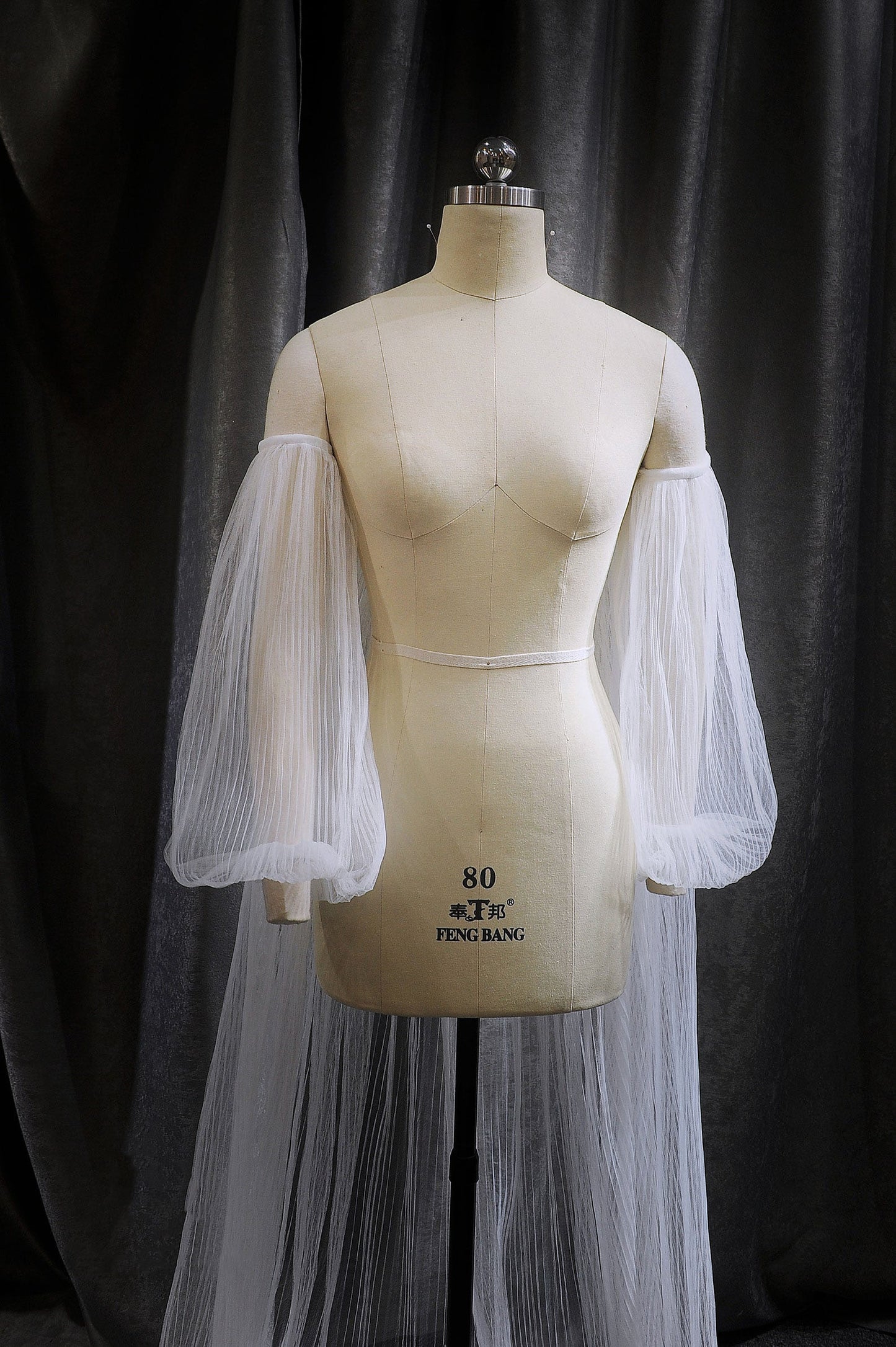 VESTA | Pleated Floor Cape Veil