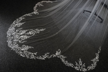 ATHENA | Royal Cathedral Scalloped Lace Veil