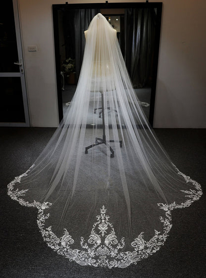 ATHENA | Royal Cathedral Scalloped Lace Veil