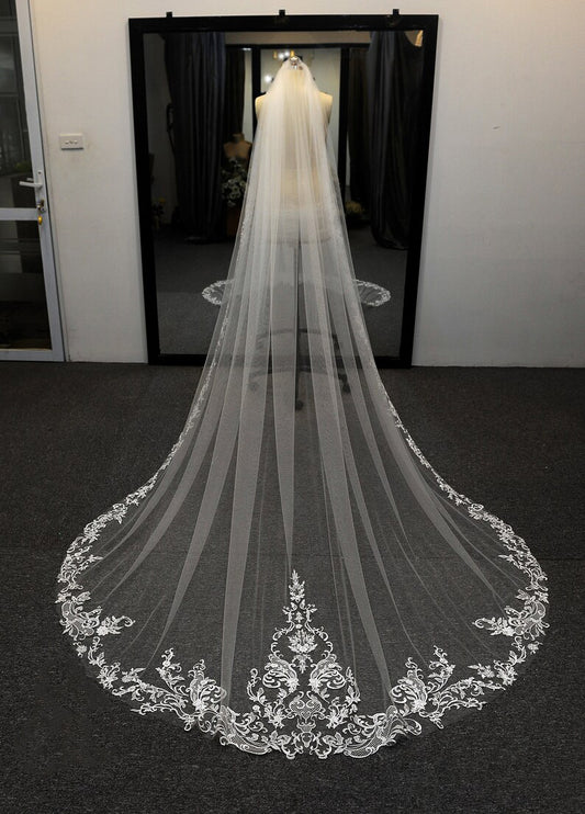 IRIS | Royal Cathedral Lace Veil