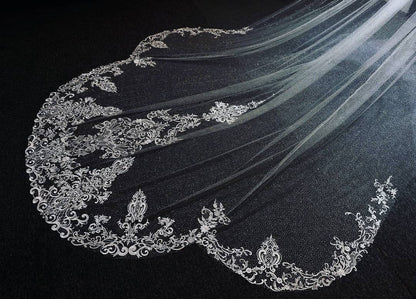 MAEVE | Royal Cathedral Sparkle Scalloped Lace Veil