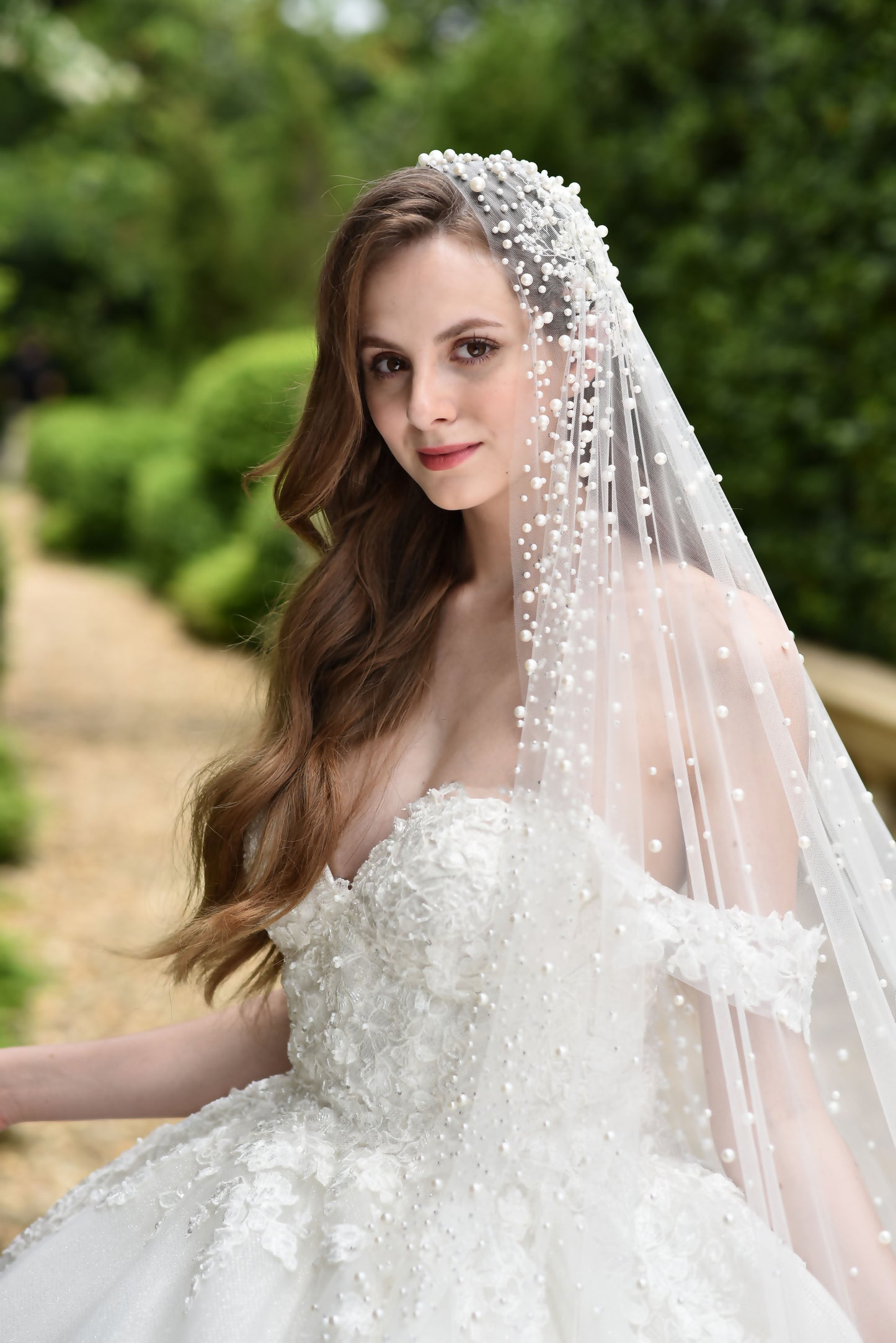 GEM | Pearl  Veil