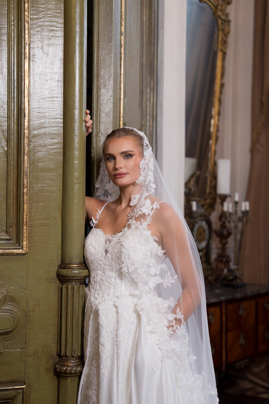AURELIA | Cathedral Floral Lace Veil