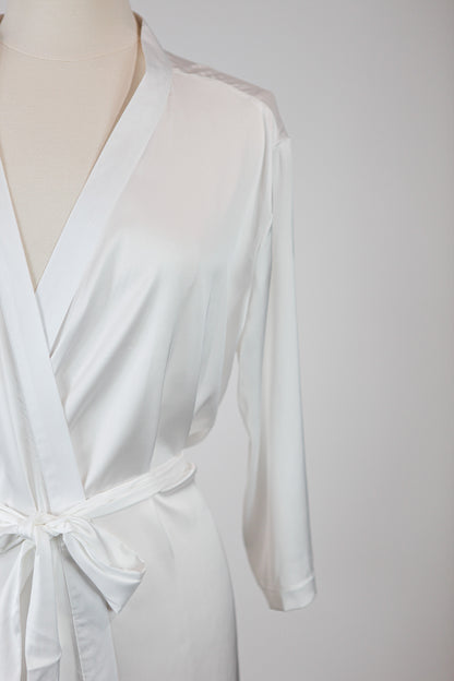 WHITE PLAIN ROBE
