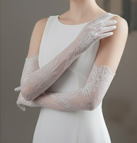 LACE GLOVES