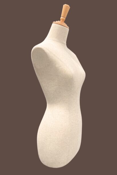 Female-mannequin-size-6-4-.jpg